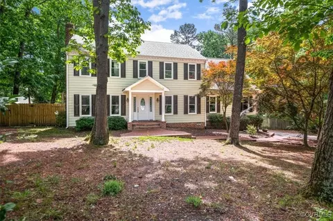 14313 Fox Knoll Dr, Colonial Heights, VA 23834
