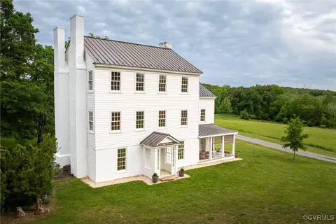 3276 Buckingham Springs Rd, Dillwyn, VA 23936