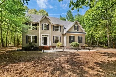 6430 Cookes Farm Dr, Henrico, VA 23231