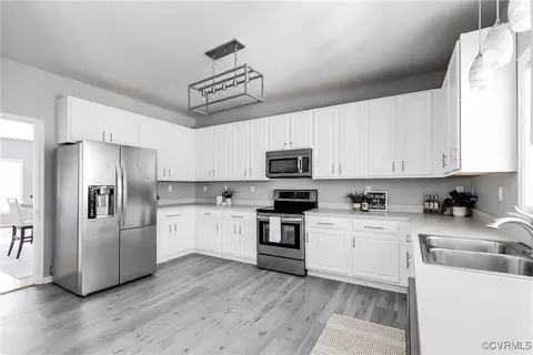 8134 Falling Leaf Ct, Mechanicsville, VA 23111