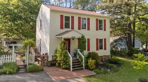 1614 White Cedar Ln, North Chesterfield, VA 23235