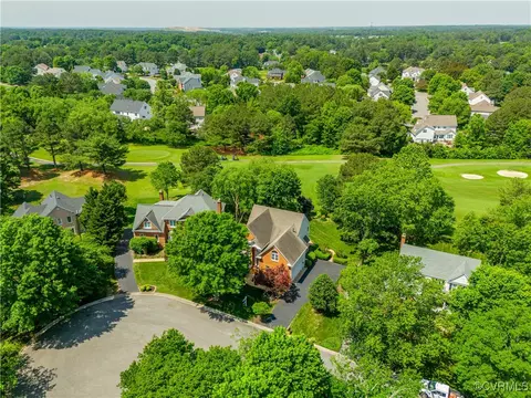12105 Manor Park Dr, Glen Allen, VA 23059
