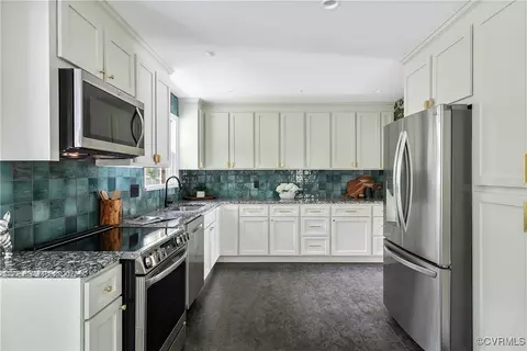 Kitchen - 3454 Warner Rd, Richmond, VA 23225 photo 2 of 7