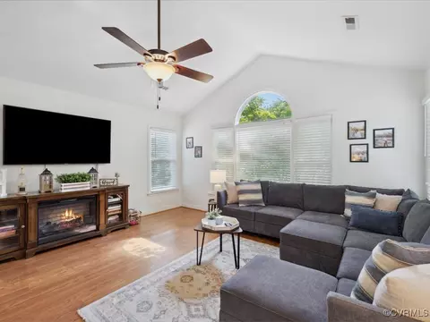 8325 Tarragon Dr, Mechanicsville, VA 23111