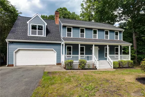 7713 Flag Tail Dr, Midlothian, VA 23112