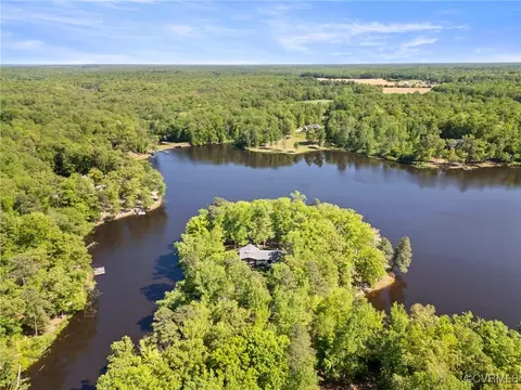 3497 Lake View Rd, Mechanicsville, VA 23111