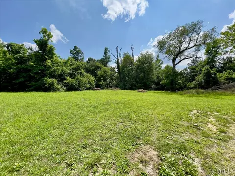 520 Elm St, Petersburg, VA 23803