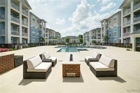 10521 Stony Bluff Dr #303, Ashland, VA 23005