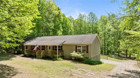 11325 Farm Rd, Saluda, VA 23149