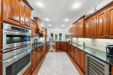 Kitchen - 17 E Square Ln, Richmond, VA 23238 photo 3 of 5