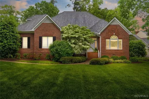 Exterior - 17 E Square Ln, Richmond, VA 23238 photo 2 of 9