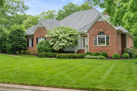 17 E Square Ln, Richmond, VA 23238