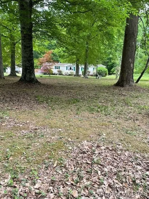 338 Turks Ferry Rd, Saluda, VA 23149