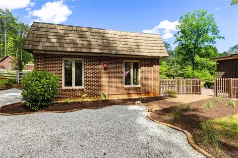 Exterior - 1582 Devon Way, Manakin Sabot, VA 23103 photo 7 of 13