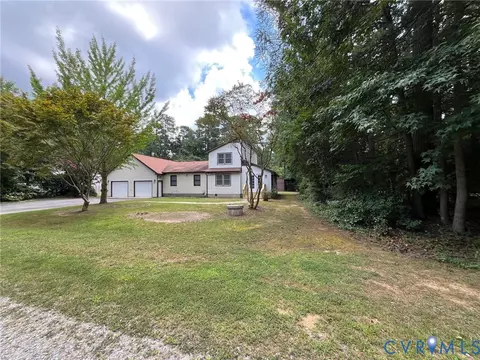 209 Pineview Dr, Hartfield, VA 23071