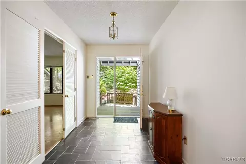 3207 Shadow Oaks Rd, Midlothian, VA 23112 photo 4