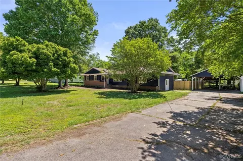 2737 Perlock Rd, Richmond, VA 23237 photo 2