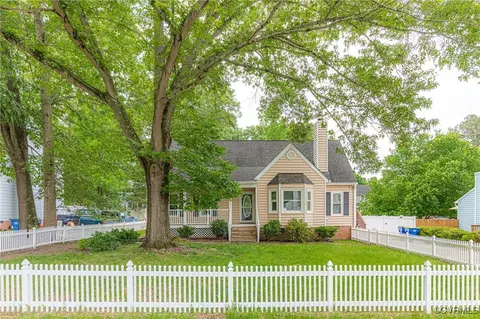 3911 Hilltop Field Dr, Chester, VA 23831