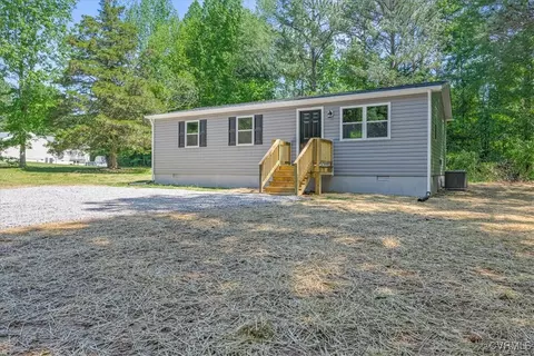 Exterior - 10614 White Oak Rd, Ford, VA 23850 photo 3 of 11