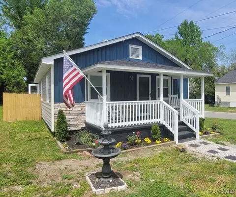 2401 Waverly St, Hopewell, VA 23860