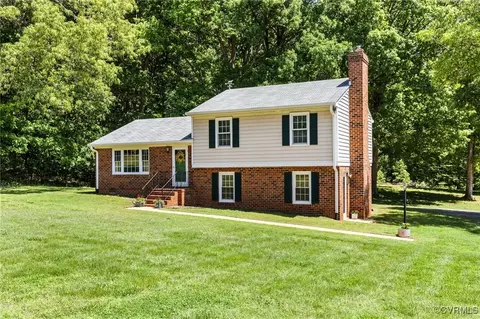 2137 Dogtown Rd, Goochland, VA 23063
