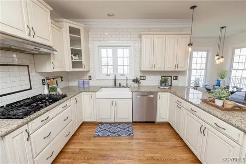 3712 Edenfield Rd, Midlothian, VA 23113 photo 9