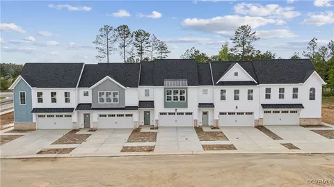 6830 Sunrise Oasis Ln, Midlothian, VA 23112