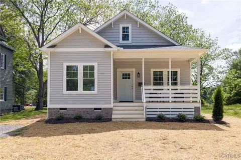 805 S Main St, Blackstone, VA 23824