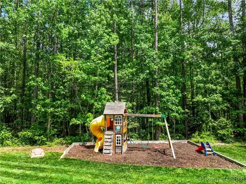 8675 Thomas Jefferson Way, Gloucester, VA 23061 photo 10