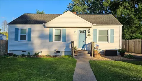 2504 Bristol St, Hopewell, VA 23860