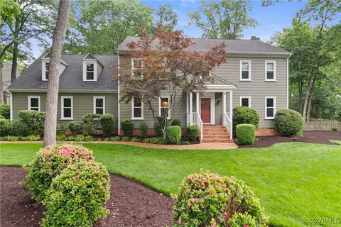 2501 Swanhurst Dr, Midlothian, VA 23113