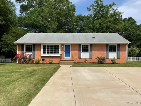 10300 Thornloe Ct, North Chesterfield, VA 23235