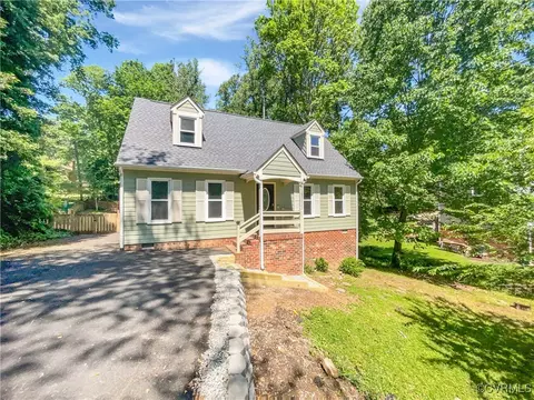 8330 Lyndale Dr, North Chesterfield, VA 23235