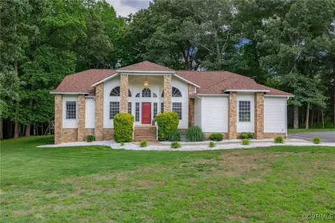 11781 Putnam Pl, Amelia Court House, VA 23002