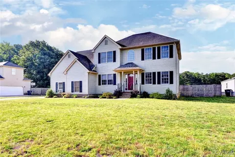 800 Canteberry Ln, Smithfield, VA 23430