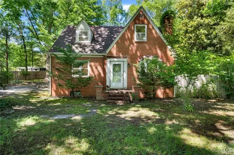 8318 Elkhardt Rd, North Chesterfield, VA 23235