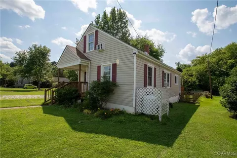 612 S Broad St, Kenbridge, VA 23944