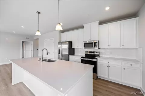 6725 Citory Way #203, Moseley, VA 23120