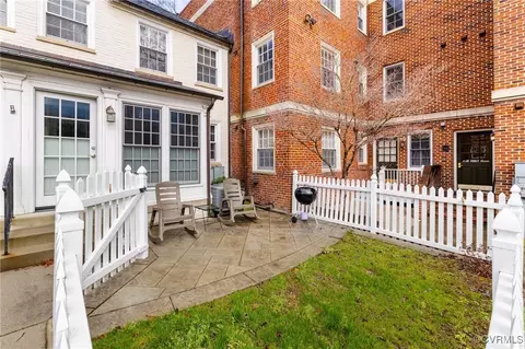 Exterior - 43 E Lock Ln, Richmond, VA 23226 photo 7 of 10