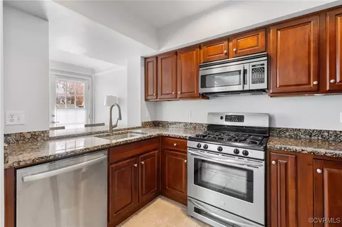 Kitchen - 43 E Lock Ln, Richmond, VA 23226 photo 2 of 3
