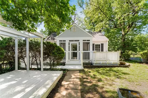 1 E Magruder St, Sandston, VA 23150
