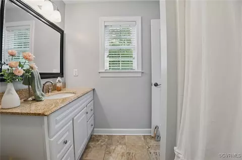 Bath - 14609 Gatewood Rd, Dewitt, VA 23840 photo 3 of 3
