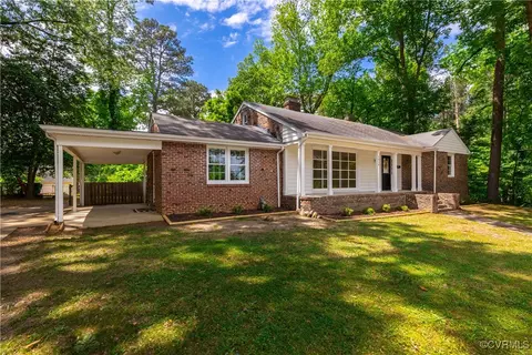 1014 Elko Ave, Colonial Heights, VA 23834
