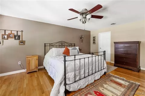 Bedroom - 13951 Whitechapel Rd, Midlothian, VA 23113 photo 2 of 5