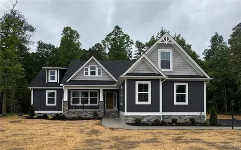 2206 Silver St, Aylett, VA 23009