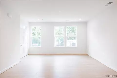 5305 Twisting Vine Ln #104, Glen Allen, VA 23059