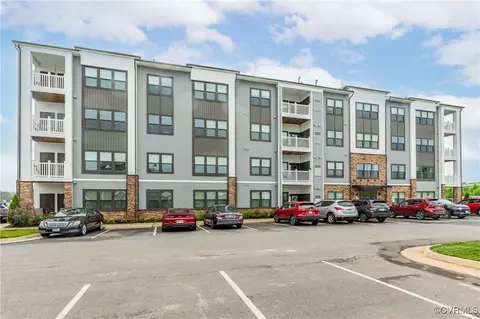 3800 Maze Runner Dr #206, Midlothian, VA 23112