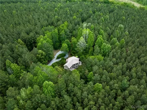 2024 Spring Cottage Rd, Saint Stephens Church, VA 23148