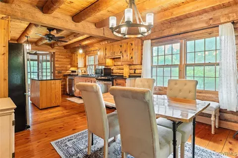 Dining - 13 Bunker Blvd, Palmyra, VA 22963 photo 2 of 3