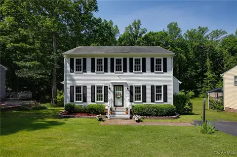 2912 Mcmanaway Dr, Midlothian, VA 23112